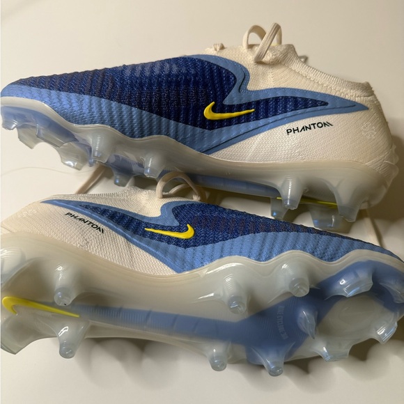 Nike Phantom Cleats - Blue and Cream main image 9